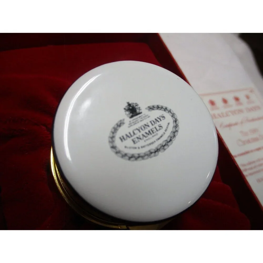 Enamel Box, Halcyon Days, Christmas 1989, Snuff Box,‎ Pill Box, Jewelry box,